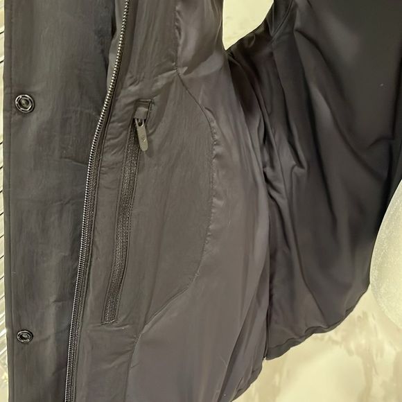 lululemon athletica Black Quilted Vest - Picture 8 of 11